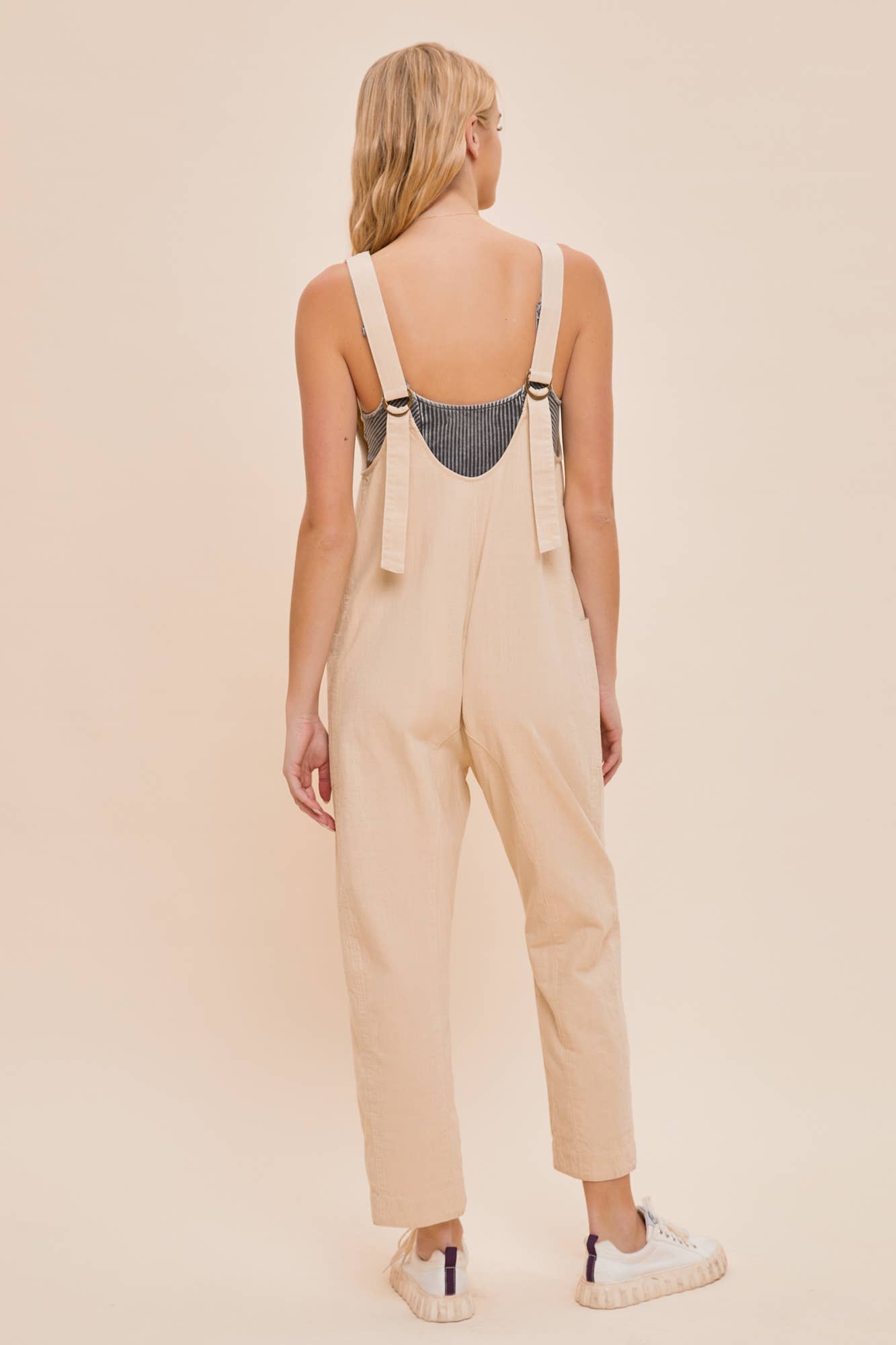 V-NECK POCKET JUMPSUIT